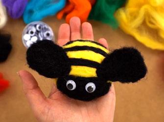 Dry Felted Bee - Zart Art